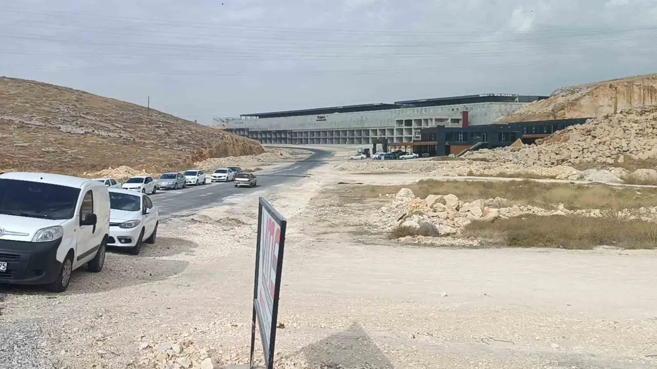 Şanlıurfa’da site esnafından kavşak talebi