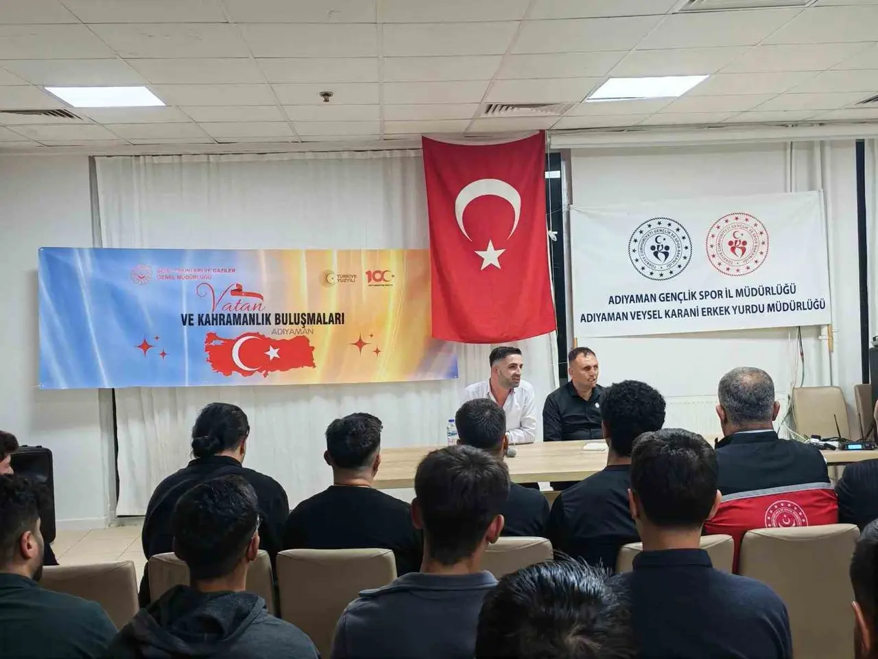 Adıyaman’da gaziler, üniversite yurdundaki gençlerle geçmişten geleceğe buluştu