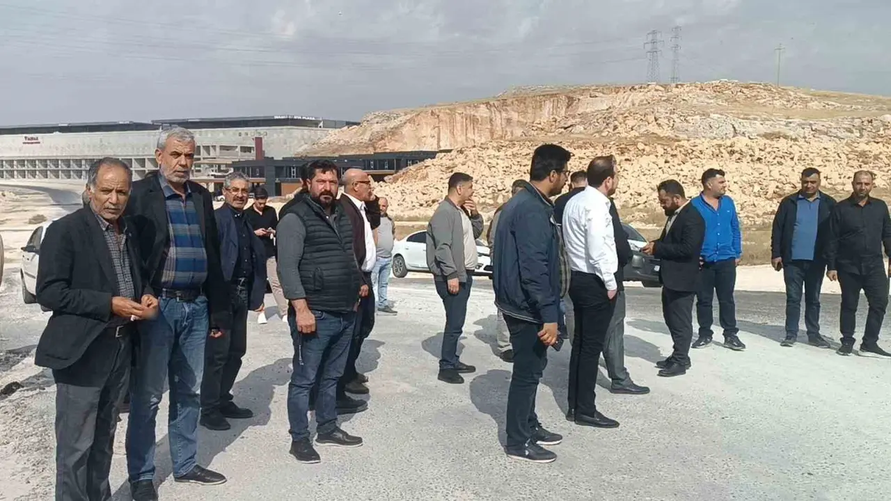 Şanlıurfa’da site esnafından kavşak talebi