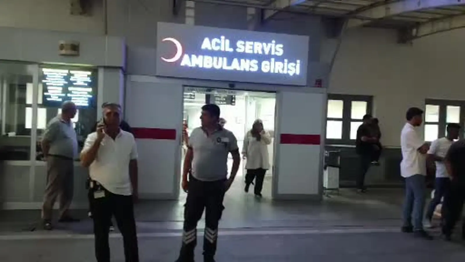 Batman’da olayın meydana geldiği apartmanın ve çevresinin görüntüsü