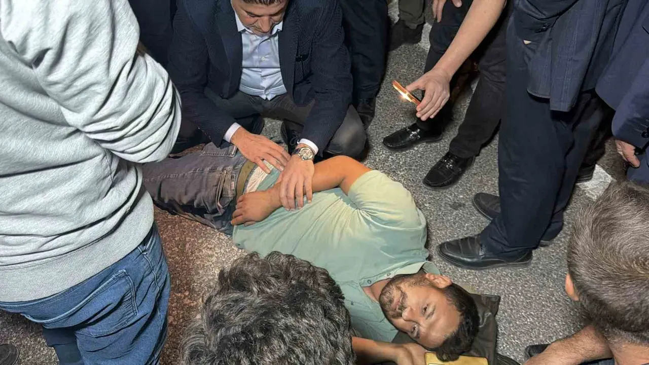 Adıyaman'da kazada yaralanan yayaya vali ve milletvekili müdahale etti