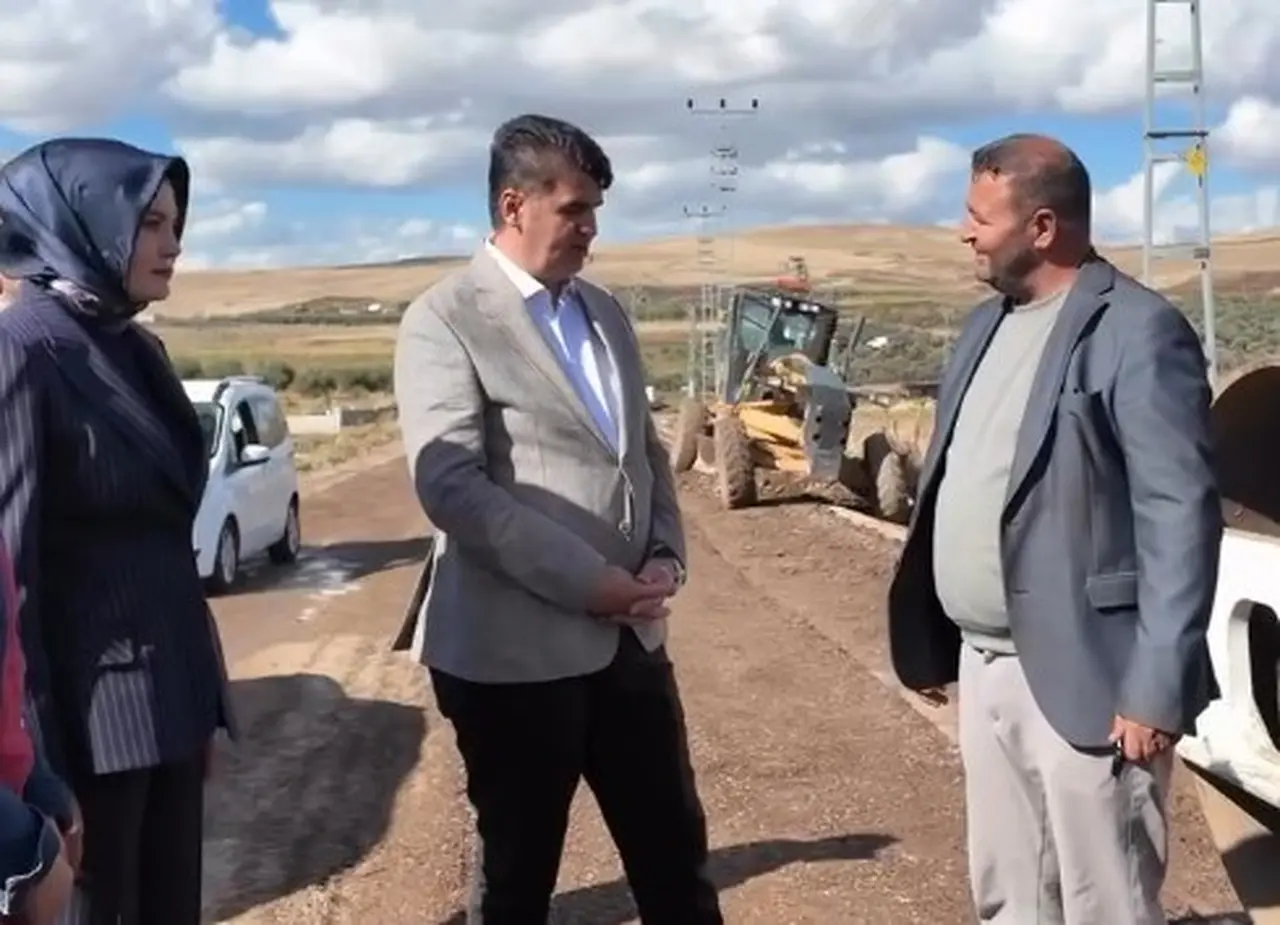 Kilis’in Köy Güzergahlarında Yatırım Çalışmaları Devam Ediyor