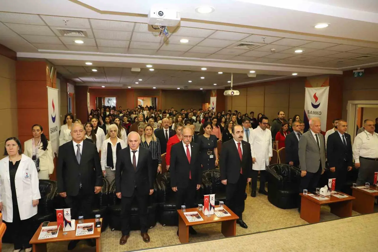 Gaziantep’te SANKO Üniversitesi öğrencileri Cumhuriyet Bayramı’nı törenle andı