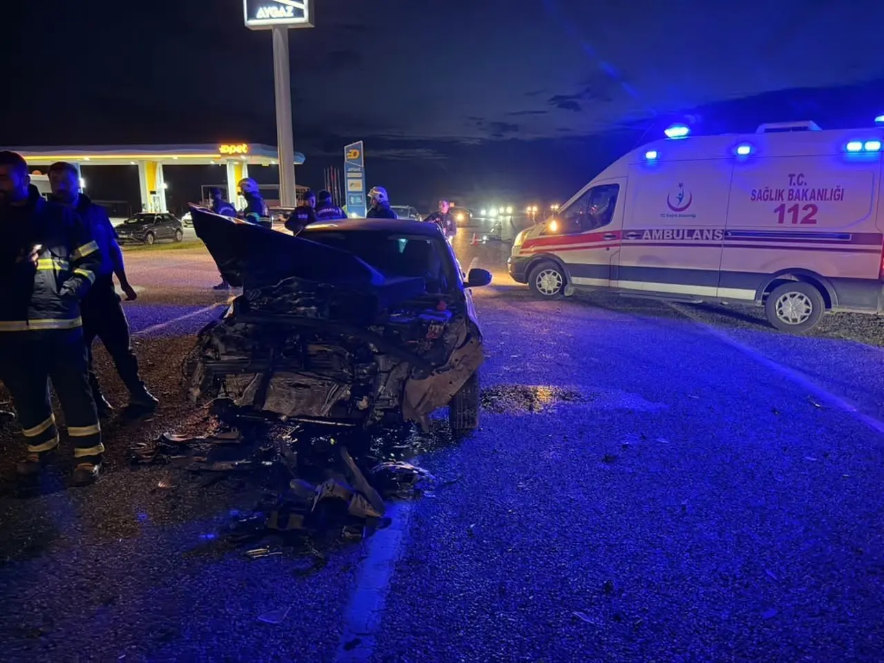 Kahta’da iki araç çarpıştı, dört kişi hastaneye kaldırıldı