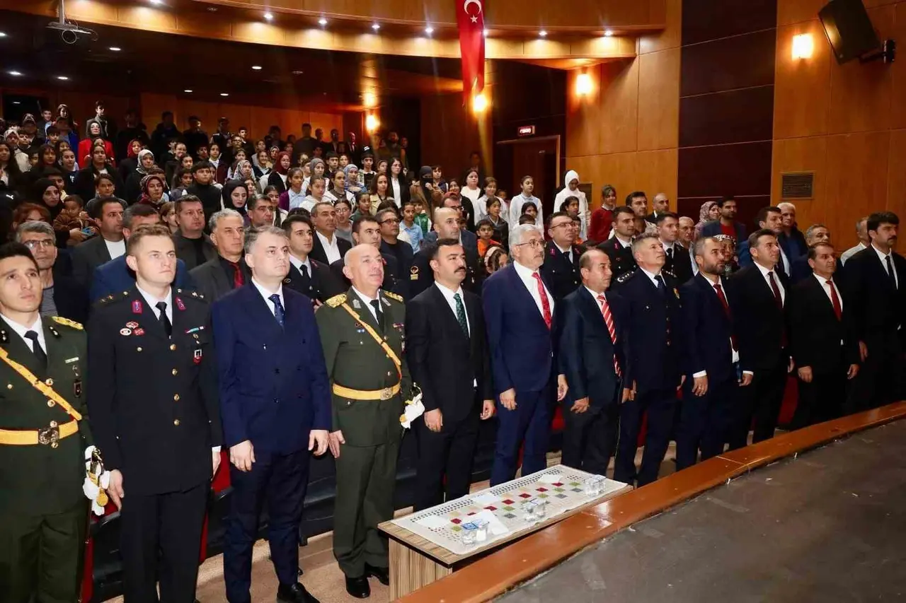 Kahta’da Cumhuriyet Bayramı’nın 103. yılı törenlerle anıldı