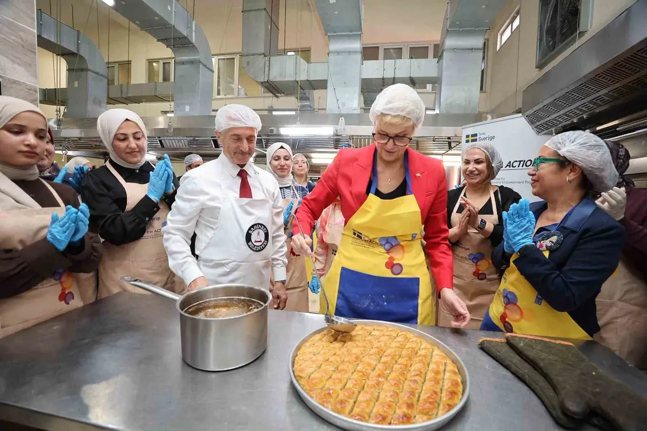 Ulrika Funered, Gaziantep mutfağını Şahinbey Aşevi’nde deneyimledi