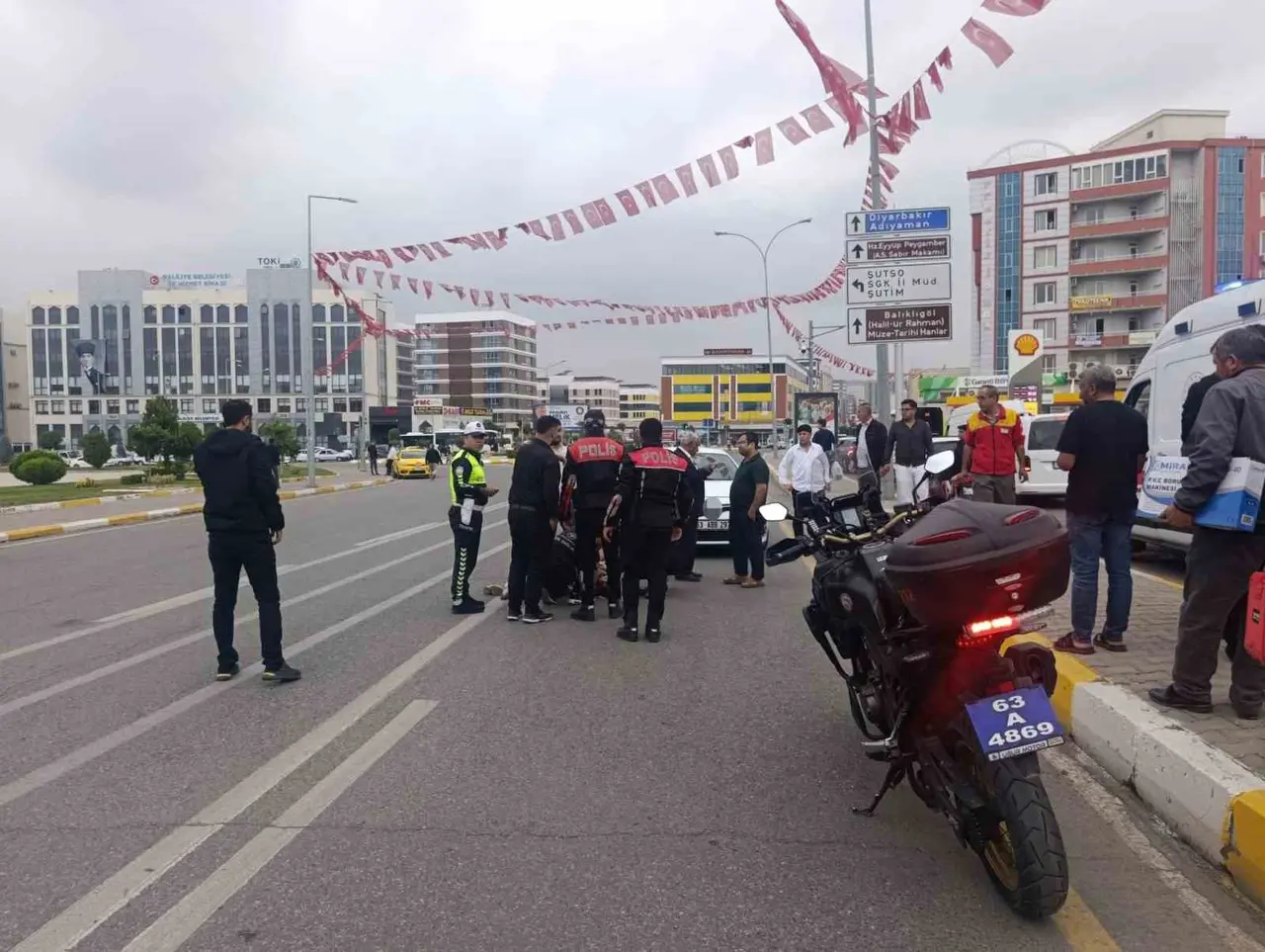 Haliliye'de karşıya geçmeye çalışan çocuk otomobilin çarpmasıyla yaralandı