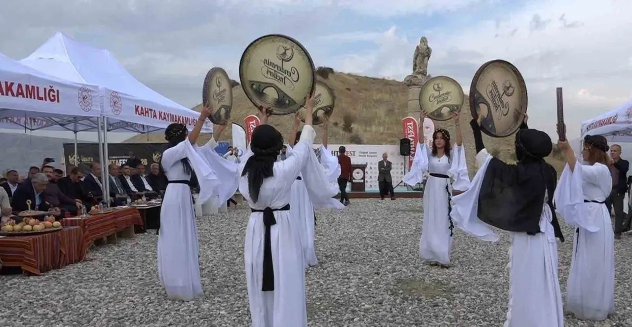Kahta’da tarih, kültür ve yöresel lezzetler festivalde buluştu