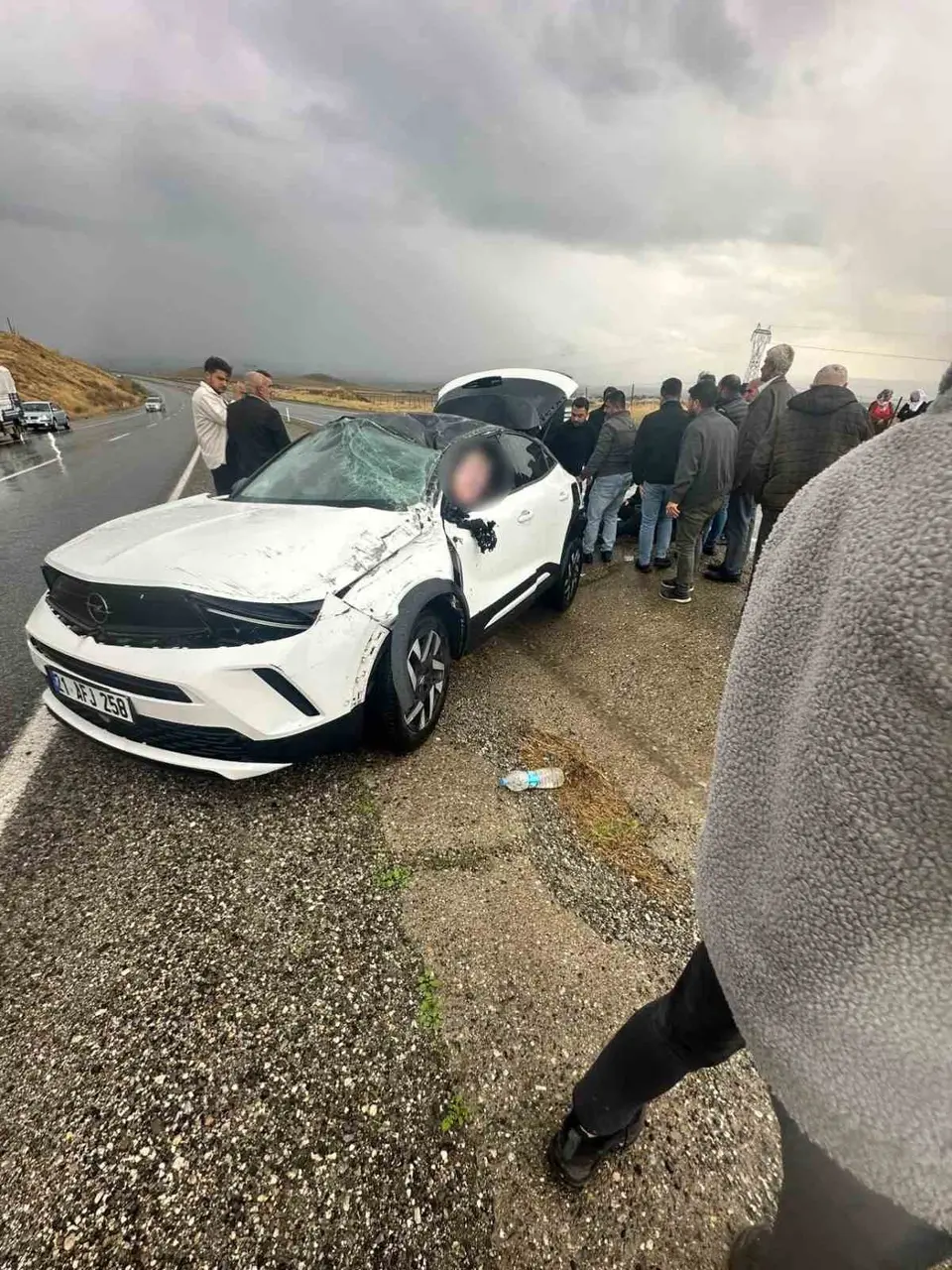 Silvan’da otomobil yoldan çıktı, bir kişi hastaneye kaldırıldı