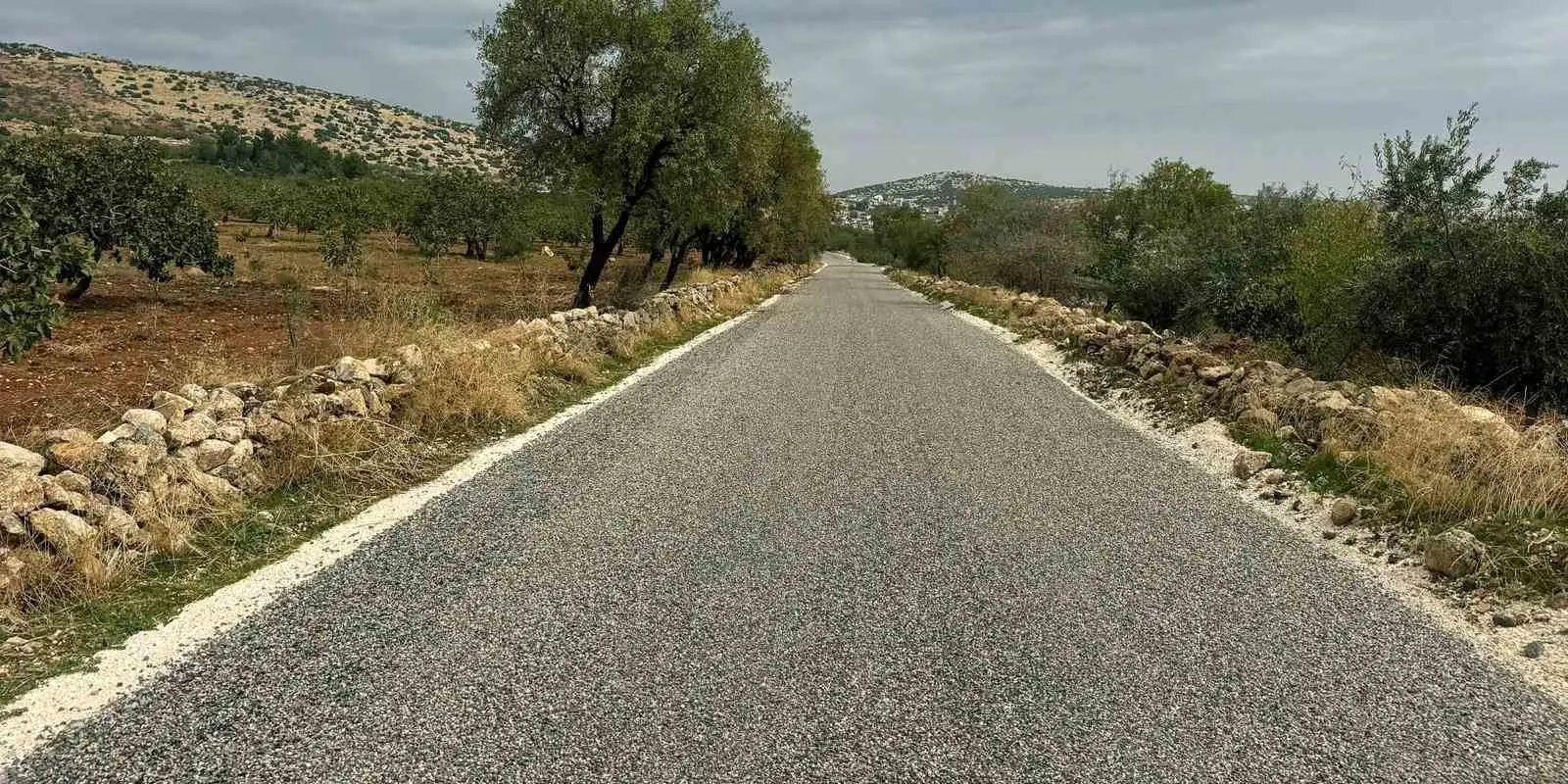Araban’ın kırsal mahallelerini birbirine bağlayan yol yenilendi