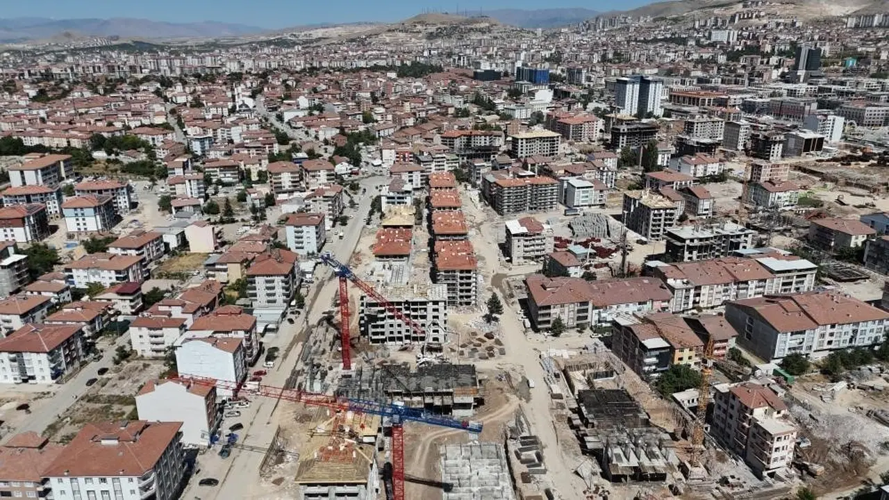 Malatya’daki Efruz Apartmanı davasında 8 sanık mahkum edildi