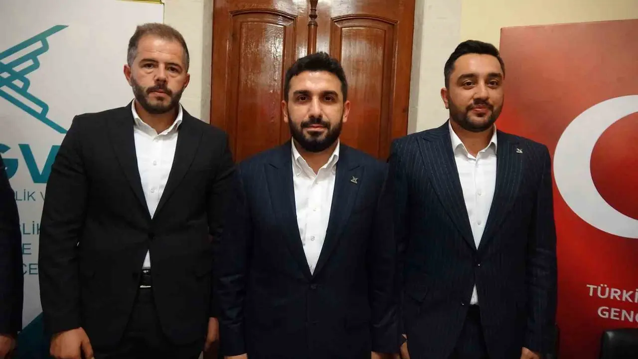 İbrahim Beşinci, TÜGVA’nın Kilis buluşmasında gençlerle görüştü