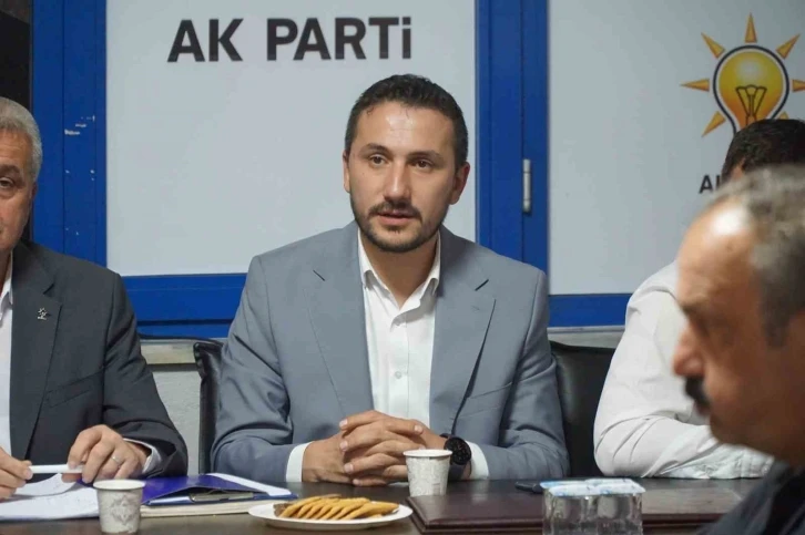 AK Parti’de ilçe başkanları aday adaylığı için istifa etti
