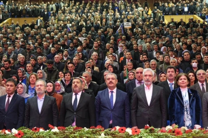 AK Parti, Diyarbakır’da seçim startını verdi

