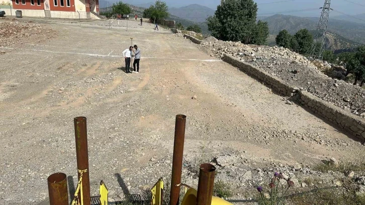 Anadağ köyündeki 24 sınıflı okul binasının yapımına başlandı
