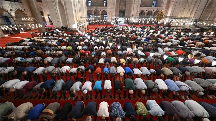 Ankara'da Ramazan Bayramı Namazı Ne Zaman Kılınacak?