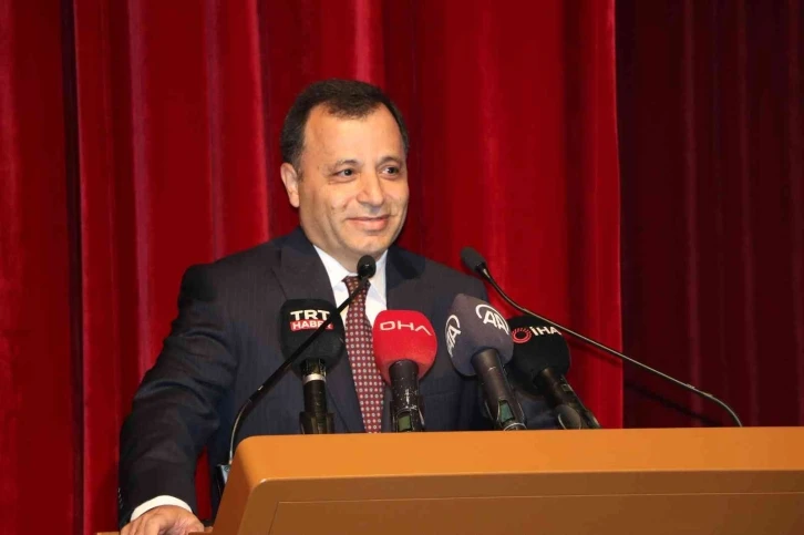 AYM Başkanı Arslan: "Anayasa Mahkemesi ideoloji yönlü yaklaşımdan hak yönlü yaklaşıma yönelmiştir"
