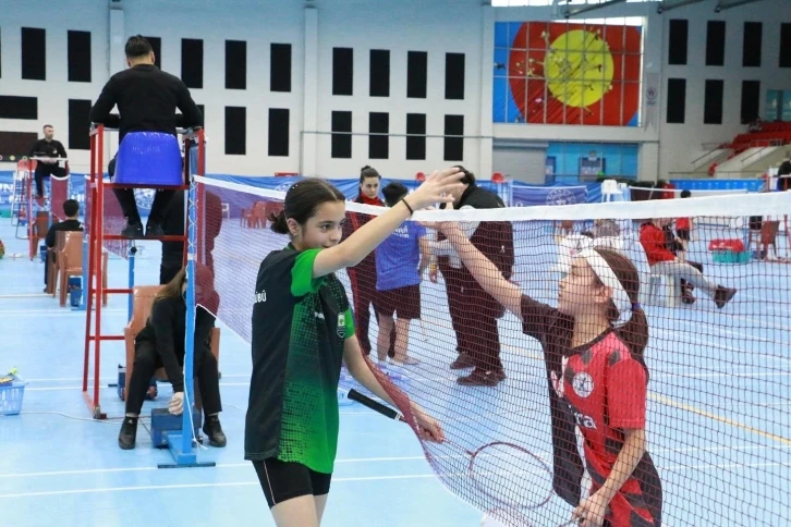 Badminton grup şampiyonası Denizli’de başlıyor

