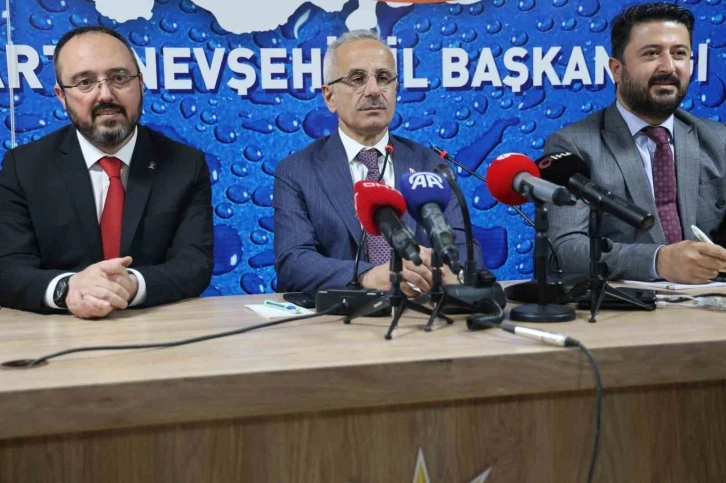 Bakan Uraloğlu: "Nevşehirlilerin dört gözle beklediği Çevreyolu için çalışmalara başlıyoruz"

