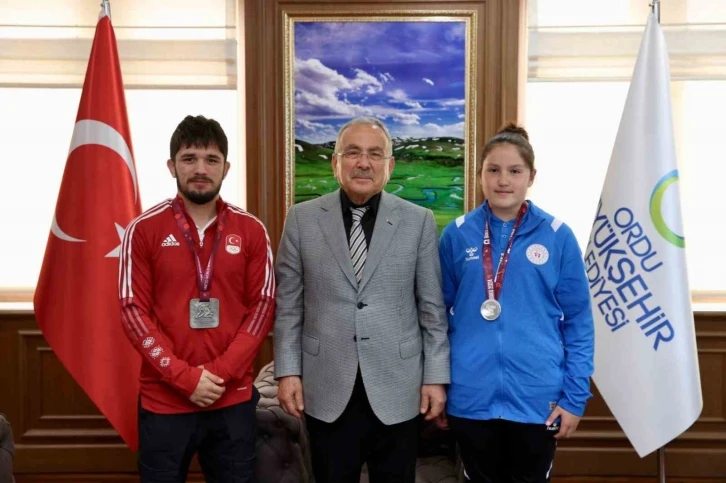 Başkan Güler, başarılı sporcuların hedefini ‘Avrupa ve Dünya şampiyonluğu’ olarak belirledi
