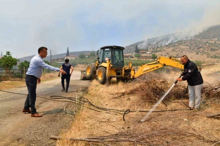Başkan Öküzcüoğlu Alaşehir’deki yangın bölgesinde

