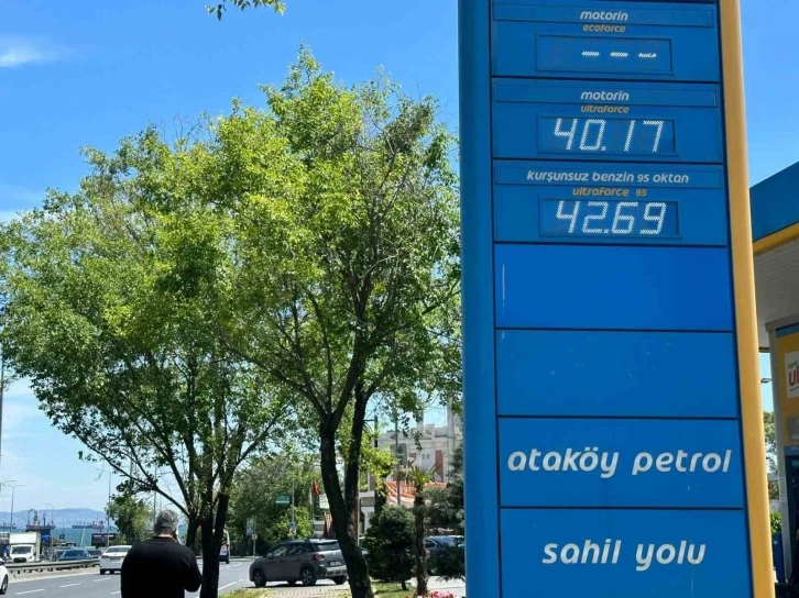 Benzin istasyonlarında fiyat tabelaları değişti
