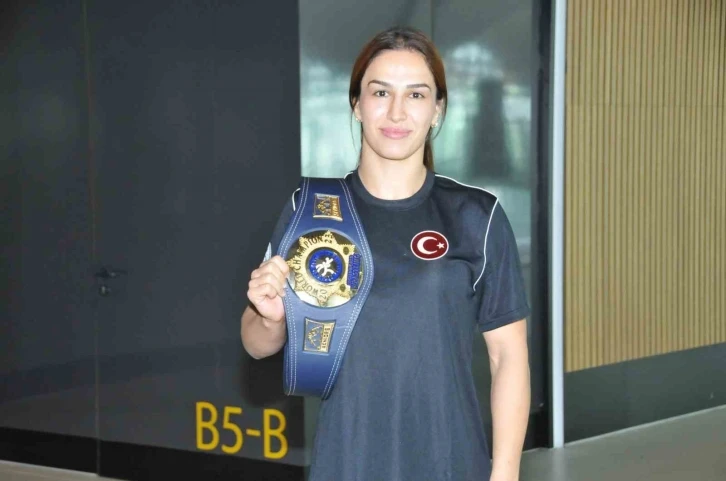 Buse Tosun Çavuşoğlu: "Ülkeme olimpiyat kotası ve dünya şampiyonluğu kazandırdım"
