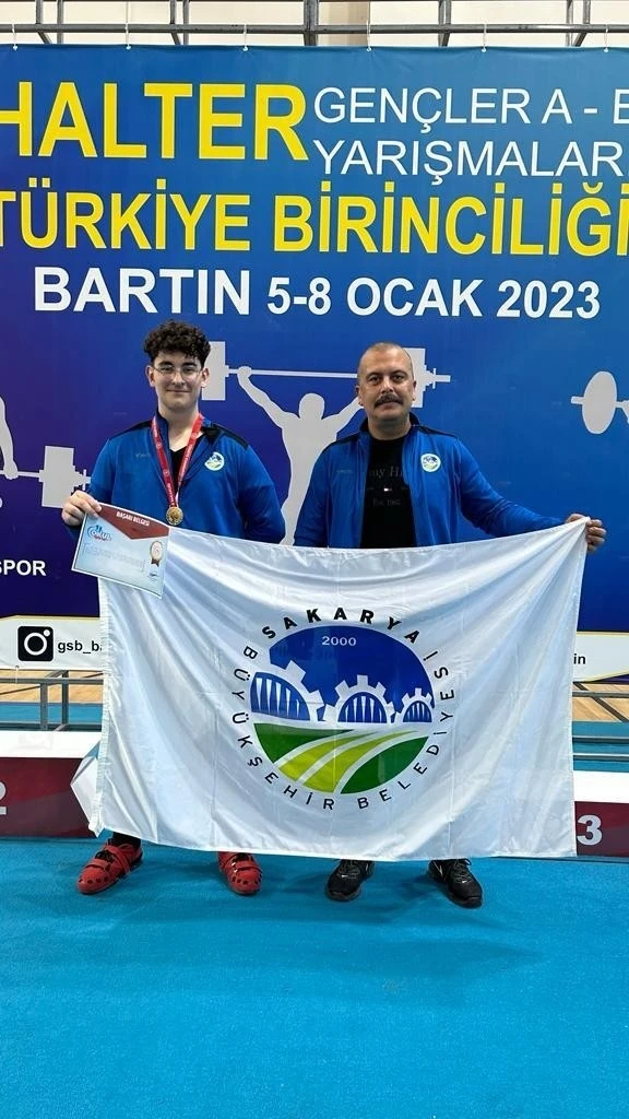 Büyükşehir sporcusundan Türkiye Şampiyonluğu
