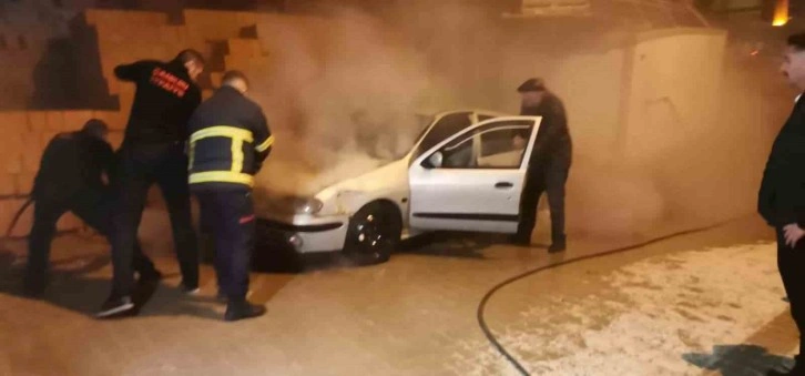 Çankırı’da Otomobil Yangını İtfaiye Tarafından Söndürüldü