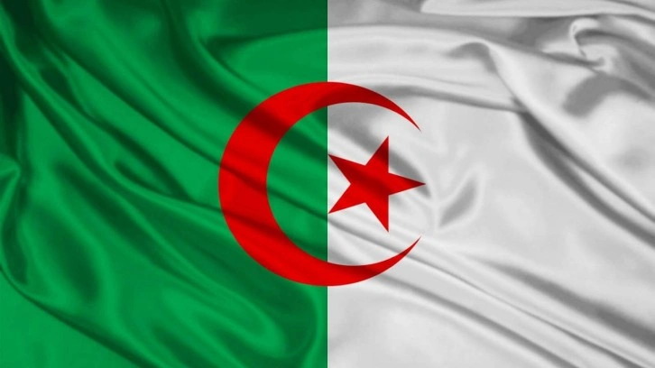 Cezayir'den Fransa'ya tepki: Şaşkınlıkla karşıladık