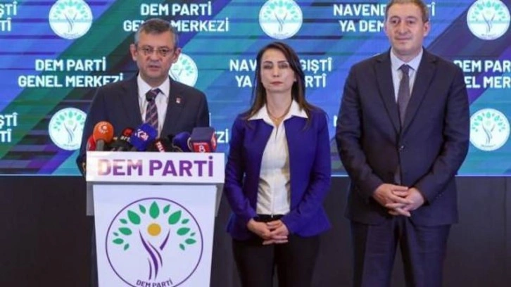 CHP Mersin'i DEM'e Peşkeş Çekti