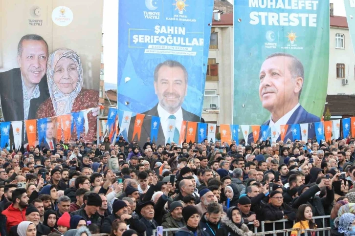 Cumhurbaşkanı Erdoğan: "Bir dönem teröristlerin cirit attığı yerlerde bugün turistler korkusuzca geziyor"
