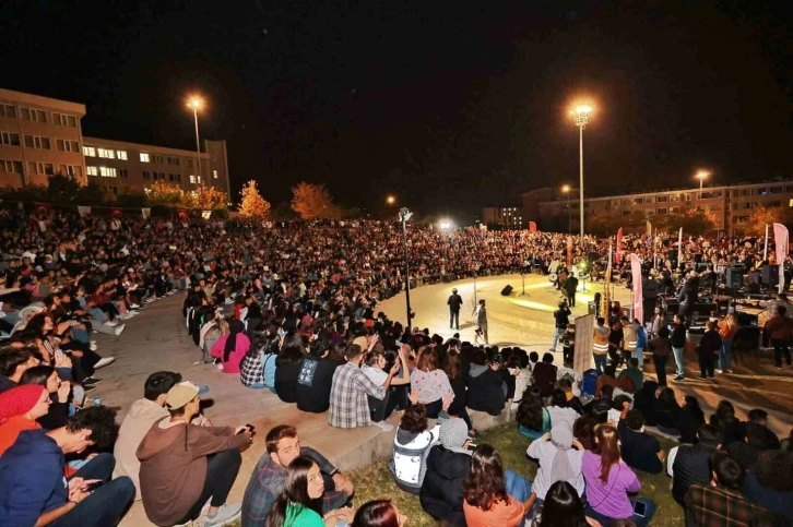 Denizli’de Cumhuriyet’in 100. yılına özel gençlik festivali düzenleniyor
