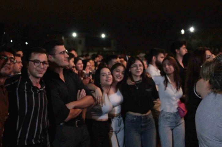 Depremin vurduğu Hatay’da uzun bir aranın ardından vatandaşlar doyasıya eğlendi
