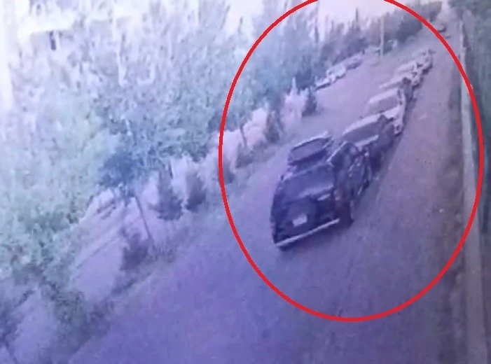 Diyarbakır’da çocuk sürücüler, ciple 4 otomobile çarptıktan sonra kaçtı
