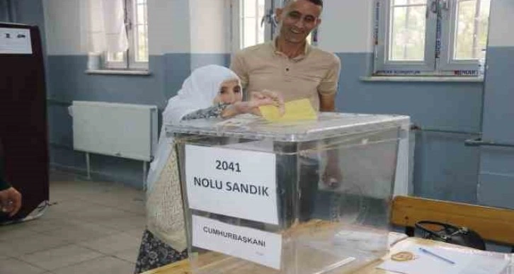 Diyarbakır’da Cumhurbaşkanlığı 2. tur seçimi için oy kullanma işlemi başladı