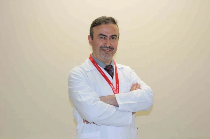 Doç. Dr. İsmail Önder Uysal: "Kulakların nemli kalması enfeksiyona neden oluyor"
