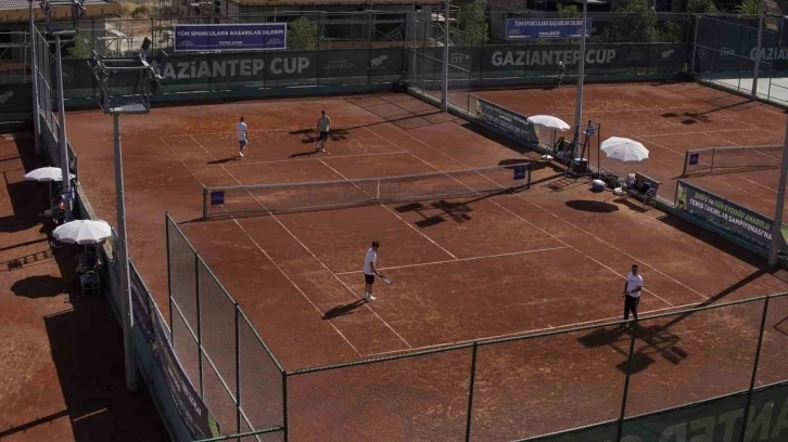 Doğu ve Güneydoğu Anadolu Tenis Takım Şampiyonası Gaziantep’te başladı
