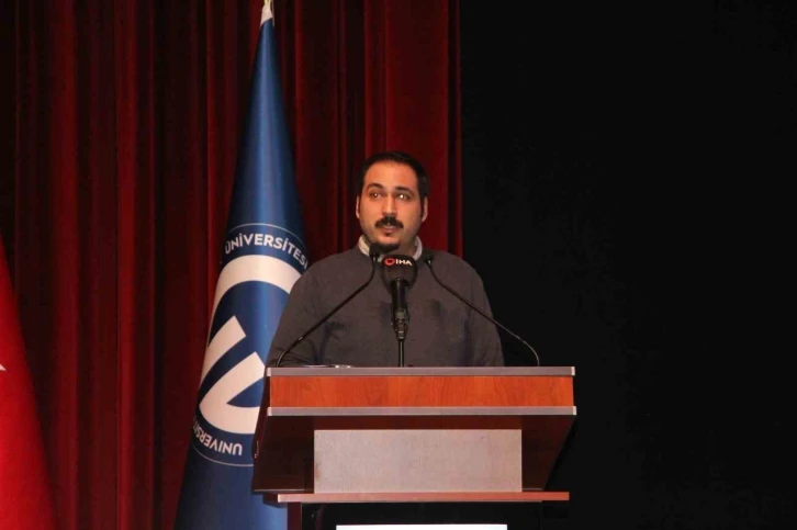 Dr. Özgenç Akın: “Herhangi bir devletin savaş gemisi deprem oluşturamaz"
