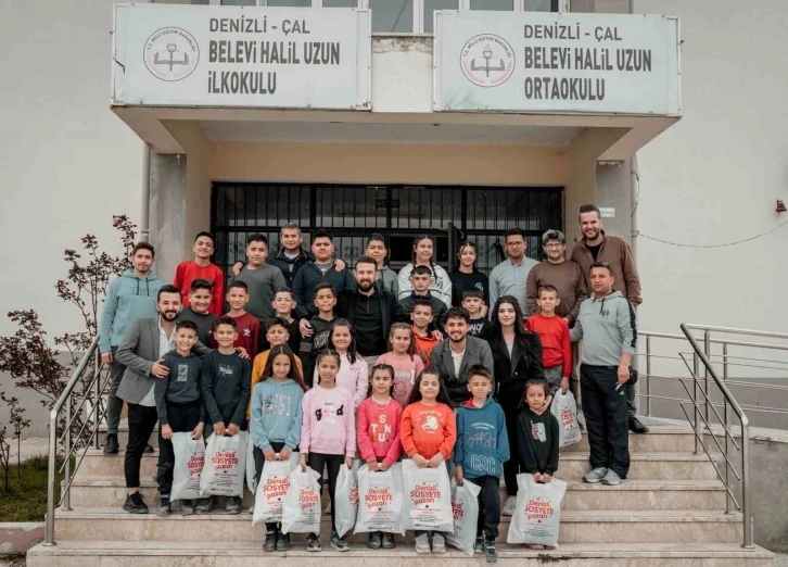 Duyarlı kuaför yetiştirme yurdunun ardından 23 Nisan çocuklarını sevindirdi

