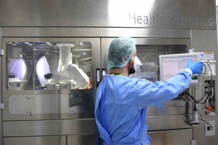Düzce Üniversitesi Tıp Fakültesi Hastanesi Onkoloji Ünitesi'nde Robotik İlaç Hazırlama Cihazıyla Hizmet Kalitesi Arttı