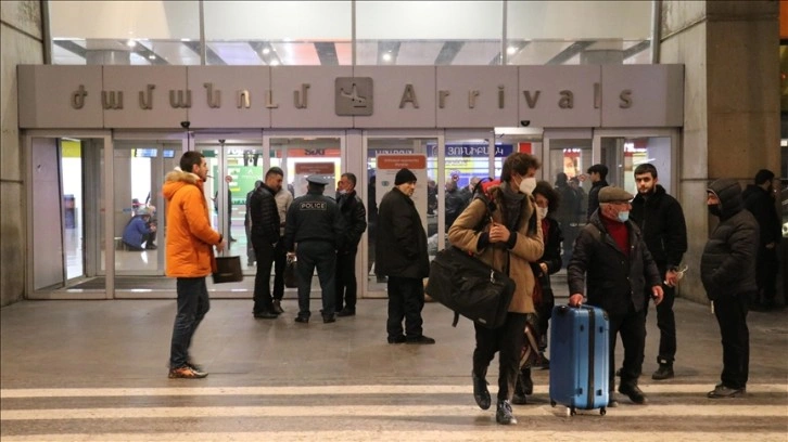 Ermenistan'ın Zvartnots Havalimanı'ndaki Güvenlik Kararı Rusya ile Gerilime Neden Oldu
