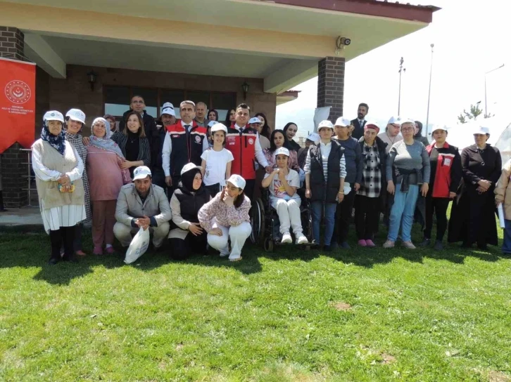 Erzurum’da ’özel’ fidan dikme etkinliği
