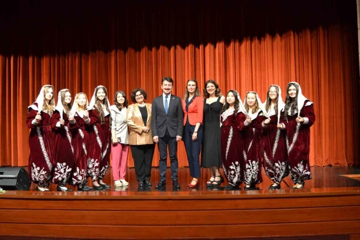 ESOGÜ TÖMER öğrencilerinden Türk Kültür Gecesi
