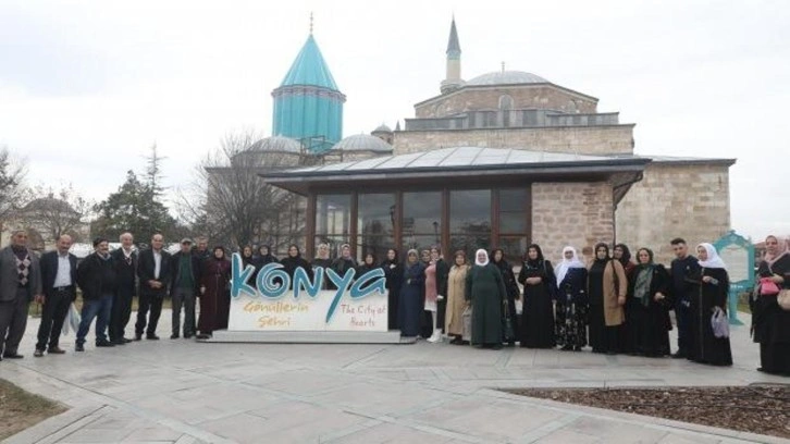 Evlat nöbetine katılan aileler Konya'da