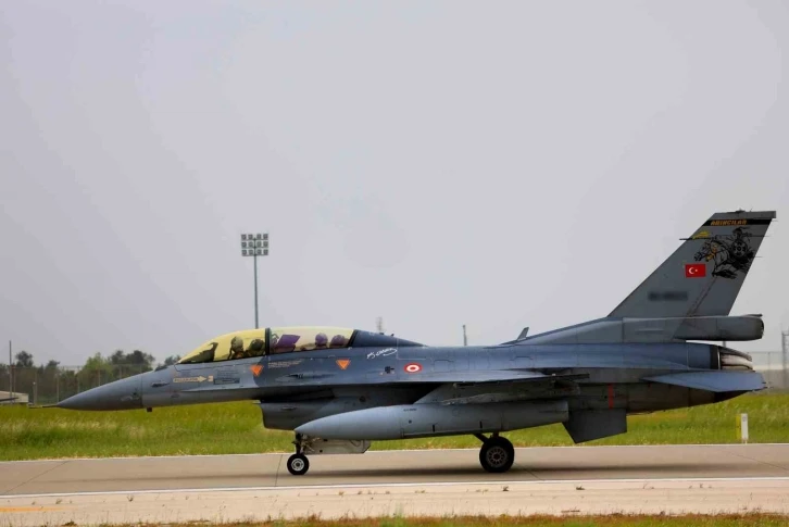 F-16’lar, pilotların kumandasında vatanı koruyor
