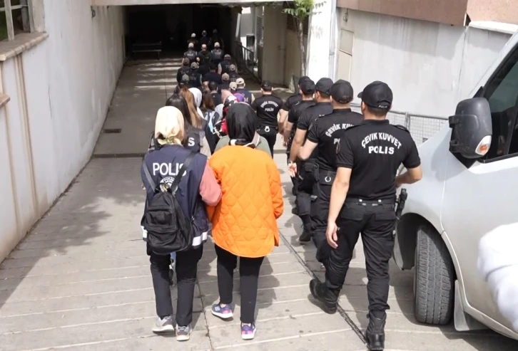 Gaziantep’te FETÖ-PDY’ye ’Kıskaç’ operasyonu: 20 gözaltı