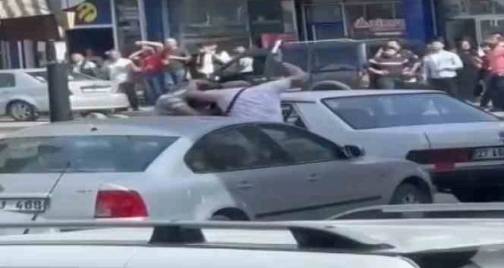 Gaziantep’te pes dedirten kavga: Sokak ortasında öldüresiye darp