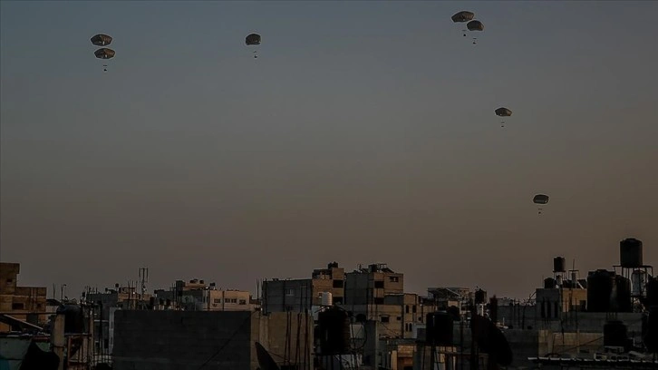 Gazze'ye havadan insani yardım operasyonları devam ediyor