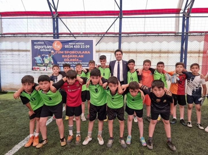 Gölbaşı’nda ’Gençlik Haftası Futbol Turnuvası’ başladı
